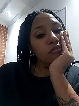 Snapshot of devi_black13_ chatting on 03.11.25 devi black13 online show from 03.11.25