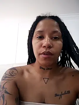 Snapshot of devi_black13_ chatting on 10.21.25 devi black13 online show from 10.21.25