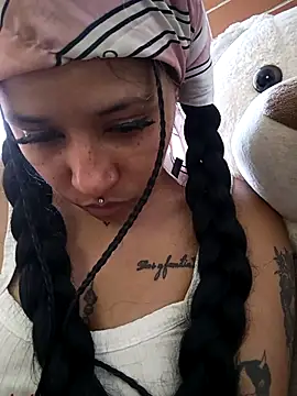 Snapshot of devi_black13_ chatting on 02.10.26 devi black13 online show from 02.10.26