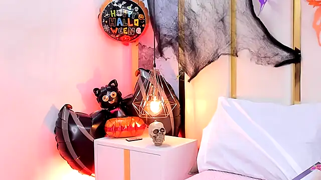 SalommeFlores online show from 10.24.25