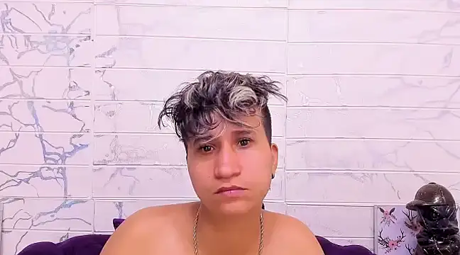 Im Milan Rs online show from 02.20.25