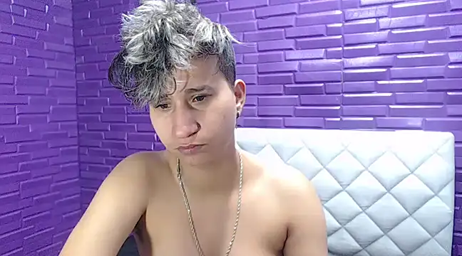 Im Milan Rs online show from 02.21.25