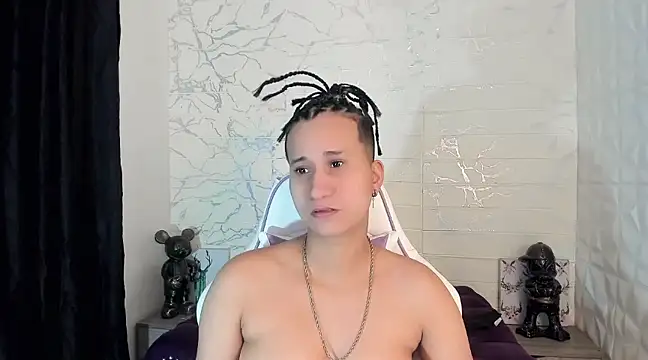 Im Milan Rs online show from 02.28.25