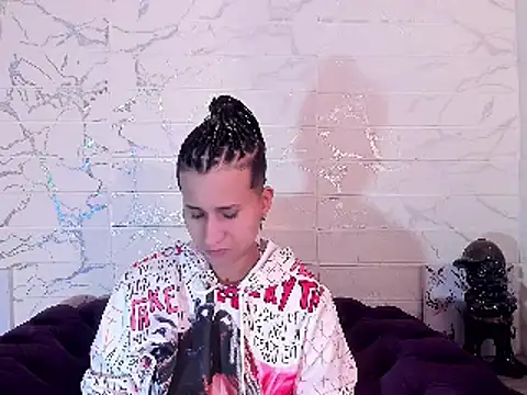 Im Milan Rs online show from 03.01.25