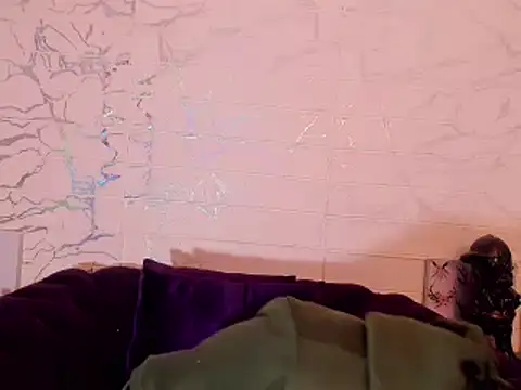 Im Milan Rs online show from 03.13.25