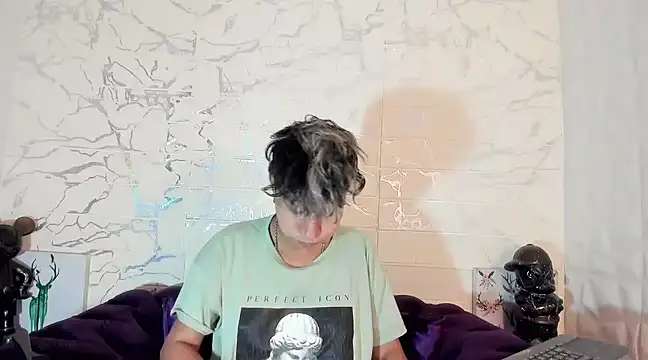 Im Milan Rs online show from 03.14.25