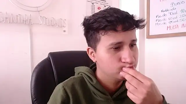 Im Milan Rs online show from 04.05.26