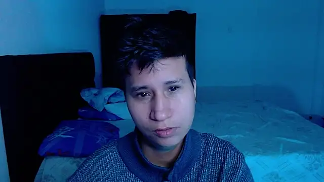 Im Milan Rs online show from 04.10.26