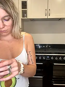 carlaaa online show from 09.24.25