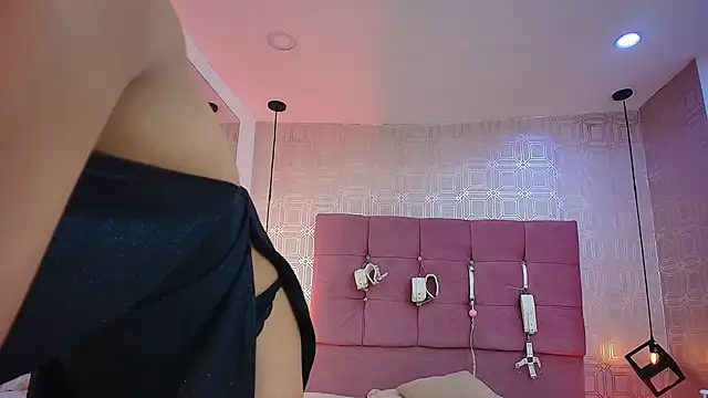 Lilith Vera online show from 11.28.25