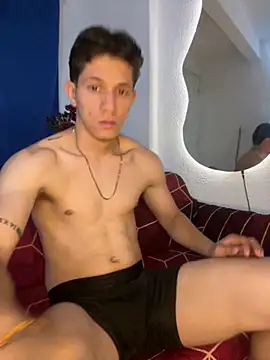 Snapshot of Bodyxx23 chatting on 12.03.25 Bodyxx23 online show from 12.03.25