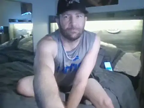 Snapshot of Edward_LongCock chatting on 12.30.24 Edward LongCock online show from 12.30.24