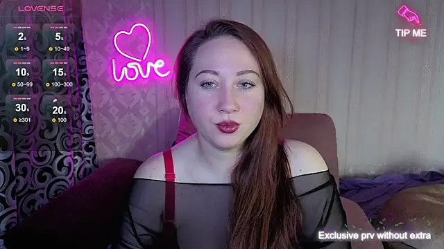 KellyCrystall online show from 10.30.25