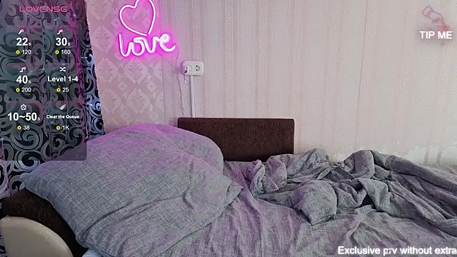 Snapshot of KellyCrystall chatting on 03.02.26 KellyCrystall online show from 03.02.26