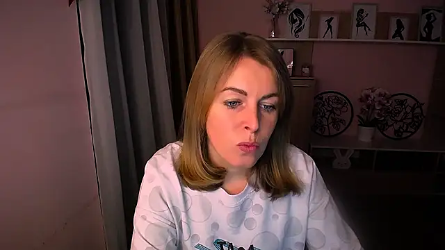 Hot Milady online show from 01.21.25