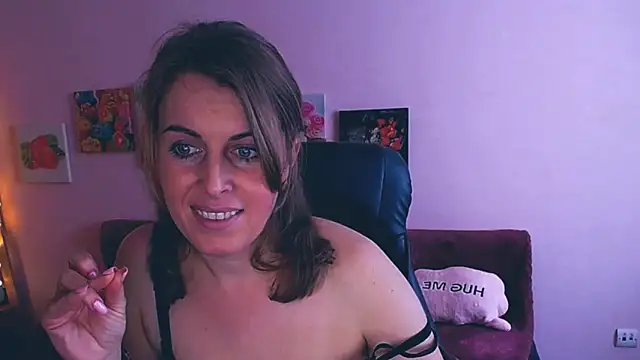 Hot Milady online show from 02.13.25