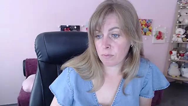 Hot Milady online show from 06.05.26