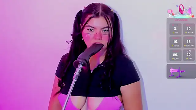 klhoe boobs online show from 04.23.26