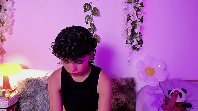 Snapshot of fernanda_indie chatting on 10.18.25 fernanda indie online show from 10.18.25