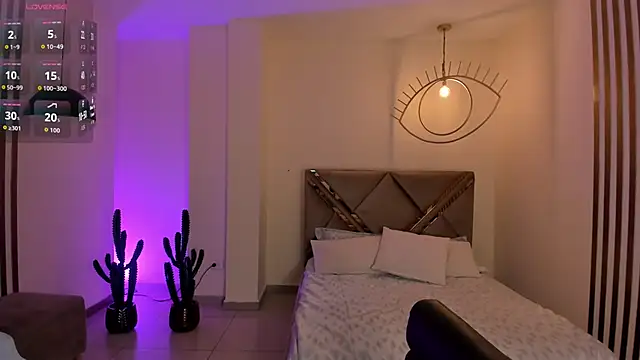 ValeriaRoldanX online show from 02.08.26