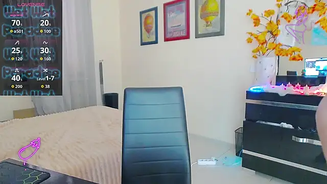 Lillianhot68 online show from 11.08.25