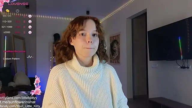 812sunflowerinahat online show from 10.28.25