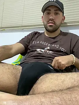 Snapshot of JuanZapata33 chatting on 12.01.24 JuanZapata33 online show from 12.01.24