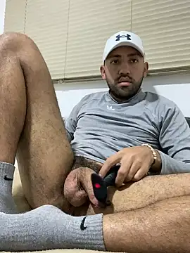 Snapshot of JuanZapata33 chatting on 12.03.24 JuanZapata33 online show from 12.03.24