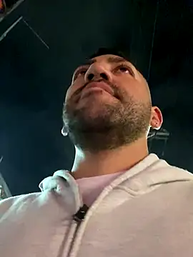 Snapshot of JuanZapata33 chatting on 12.08.24 JuanZapata33 online show from 12.08.24