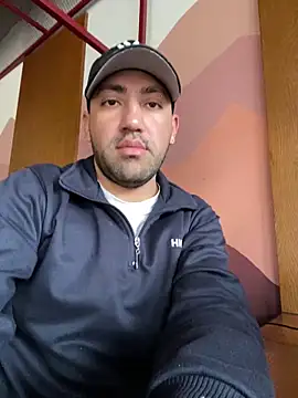 Snapshot of JuanZapata33 chatting on 01.25.25 JuanZapata33 online show from 01.25.25