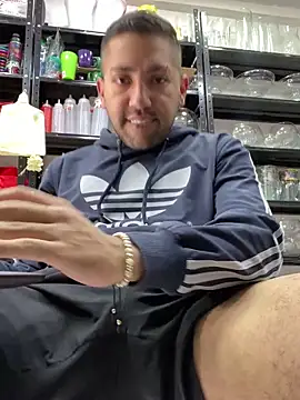 Snapshot of JuanZapata33 chatting on 01.30.25 JuanZapata33 online show from 01.30.25