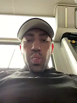 Snapshot of JuanZapata33 chatting on 03.08.25 JuanZapata33 online show from 03.08.25