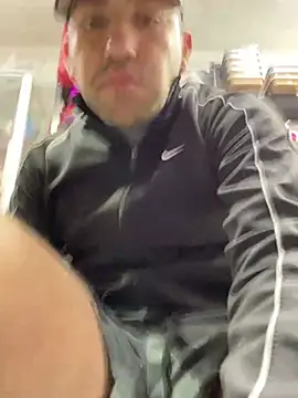 Snapshot of JuanZapata33 chatting on 03.11.25 JuanZapata33 online show from 03.11.25