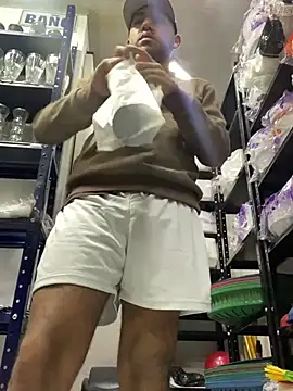 Snapshot of JuanZapata33 chatting on 03.13.25 JuanZapata33 online show from 03.13.25