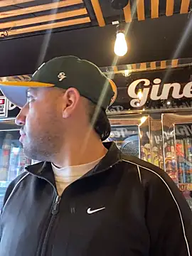 Snapshot of JuanZapata33 chatting on 03.16.25 JuanZapata33 online show from 03.16.25