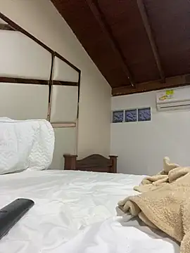 Snapshot of JuanZapata33 chatting on 03.21.25 JuanZapata33 online show from 03.21.25