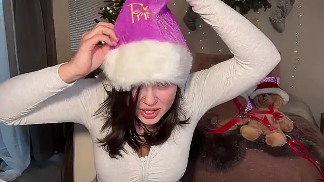 Snapshot of biancasuger chatting on 12.12.24 biancasuger online show from 12.12.24