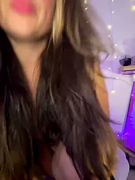 Snapshot of biancasuger chatting on 09.25.25 biancasuger online show from 09.25.25