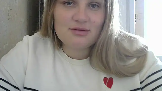 Snapshot of Honeydew-Waves chatting on 10.27.25 Honeydew-Waves online show from 10.27.25