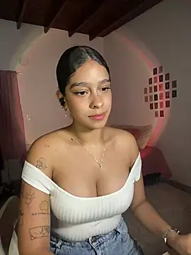 Snapshot of Arteatenea__ chatting on 01.14.25 Arteatenea online show from 01.14.25