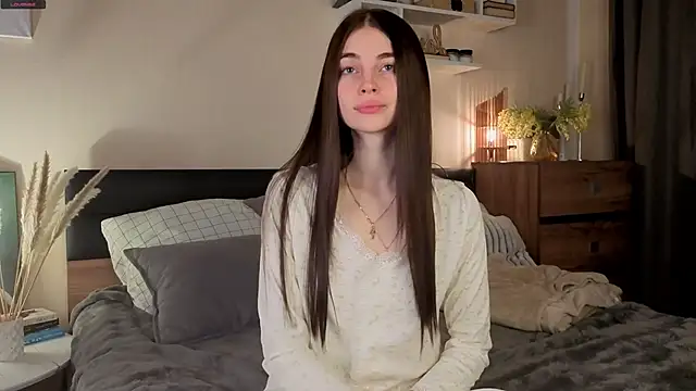 MaryJacksoon online show from 11.08.25