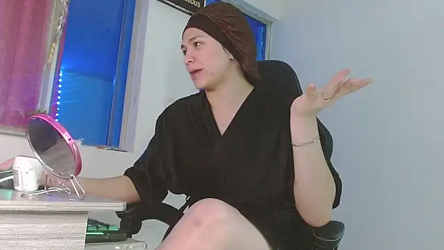 Snapshot of giuliana_andrade chatting on 06.19.26 giuliana andrade online show from 06.19.26