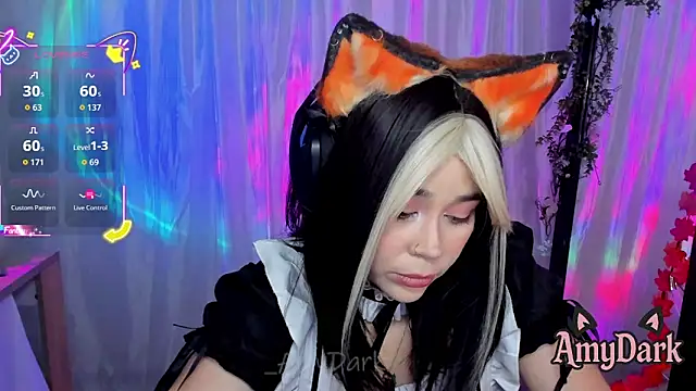 Snapshot of _AmyDark chatting on 09.11.25 AmyDark online show from 09.11.25