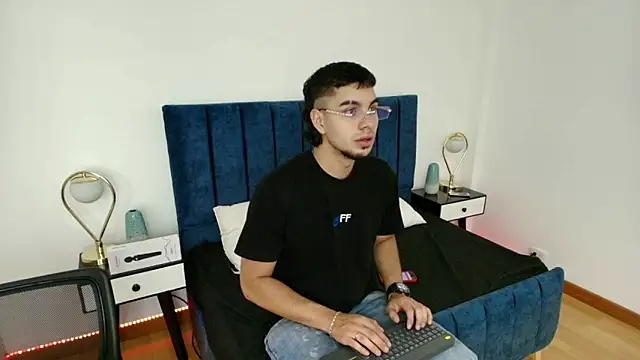 Amadeo Wild online show from 03.15.25