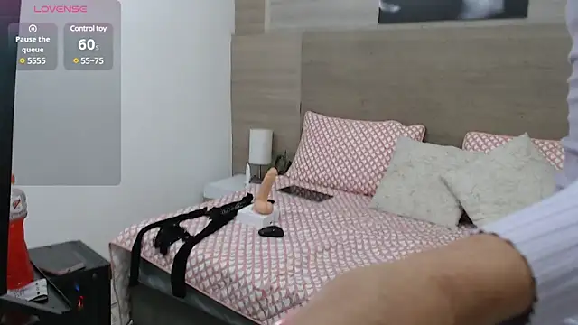 Snapshot of adara_deidara chatting on 02.03.25 adara deidara online show from 02.03.25