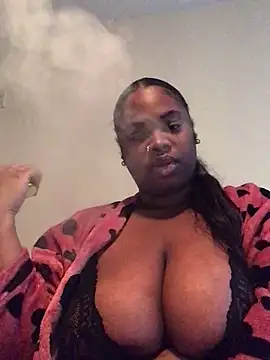 Snapshot of cocodreamxoxo chatting on 12.25.24 cocodreamxoxo online show from 12.25.24