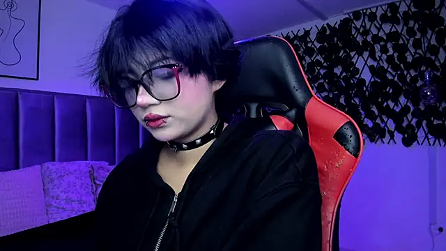 Kitty Gang online show from 03.05.26