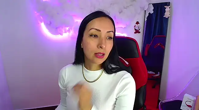 yaralyminjo2 online show from 12.30.24