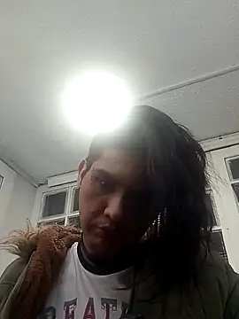 Snapshot of AlexaFontana chatting on 03.07.25 AlexaFontana online show from 03.07.25