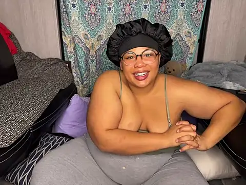 Snapshot of TheeGoddessAset chatting on 01.30.25 TheeGoddessAset online show from 01.30.25